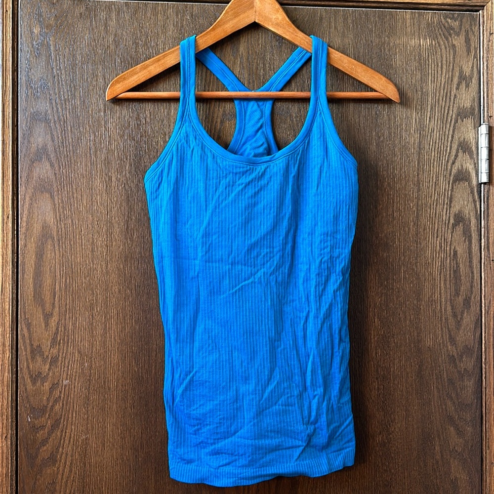 Lululemon pool blue ebb to the street tank 10